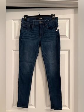 New Women’s Express stretch, legging jeans. . Size 4S. Super soft stretch
